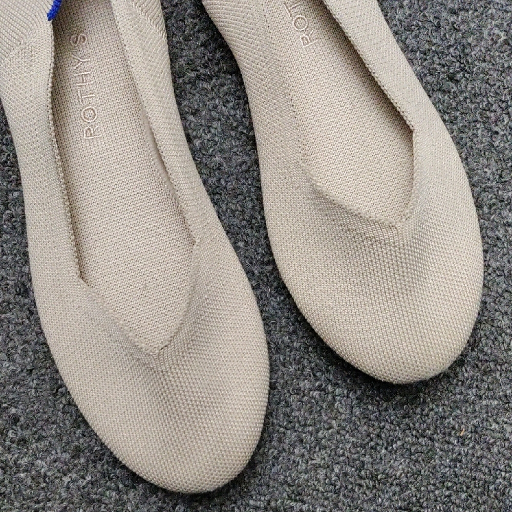 Rothys Ecru Round Toe Ballet Flats - Picture 2 of 13
